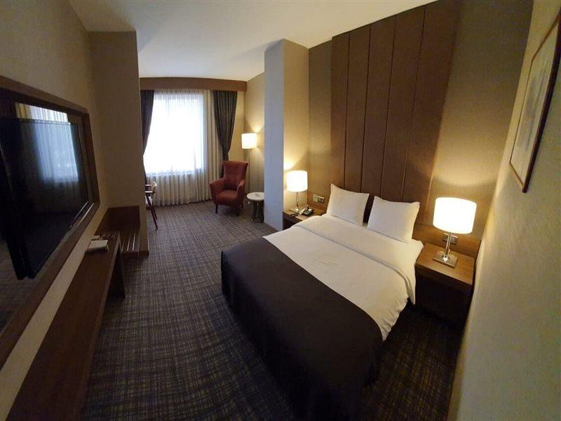 Grand Isias Hotel 阿德亚曼 外观 照片
