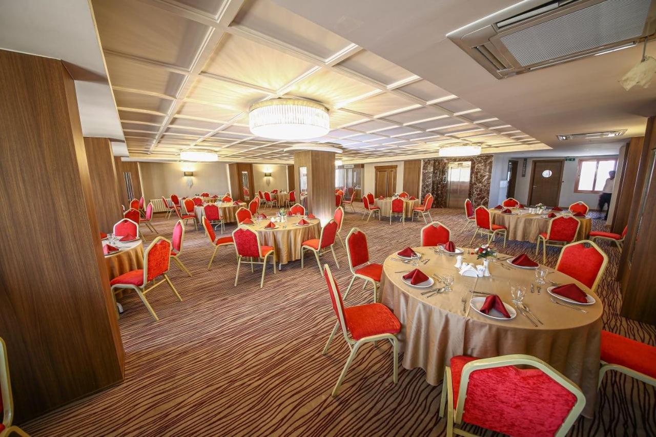 Grand Isias Hotel 阿德亚曼 外观 照片