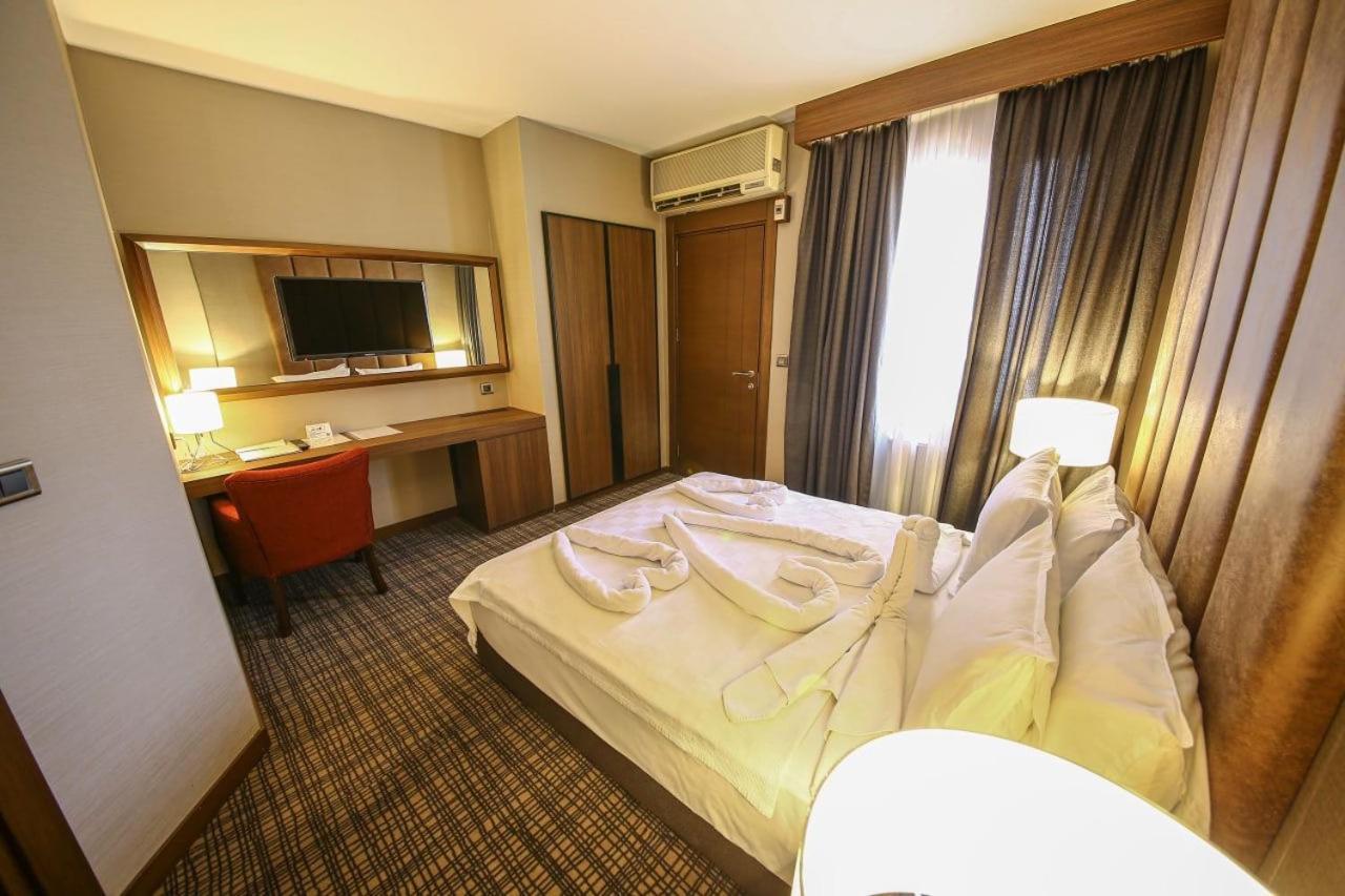 Grand Isias Hotel 阿德亚曼 外观 照片