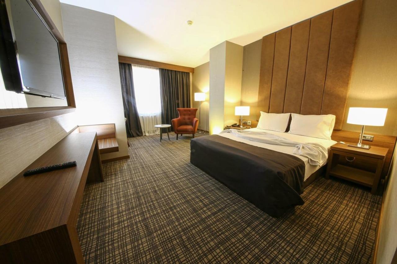 Grand Isias Hotel 阿德亚曼 外观 照片