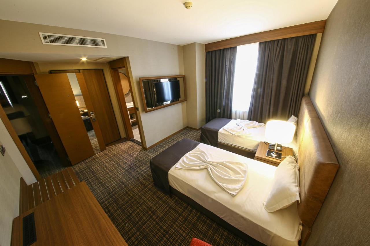 Grand Isias Hotel 阿德亚曼 外观 照片