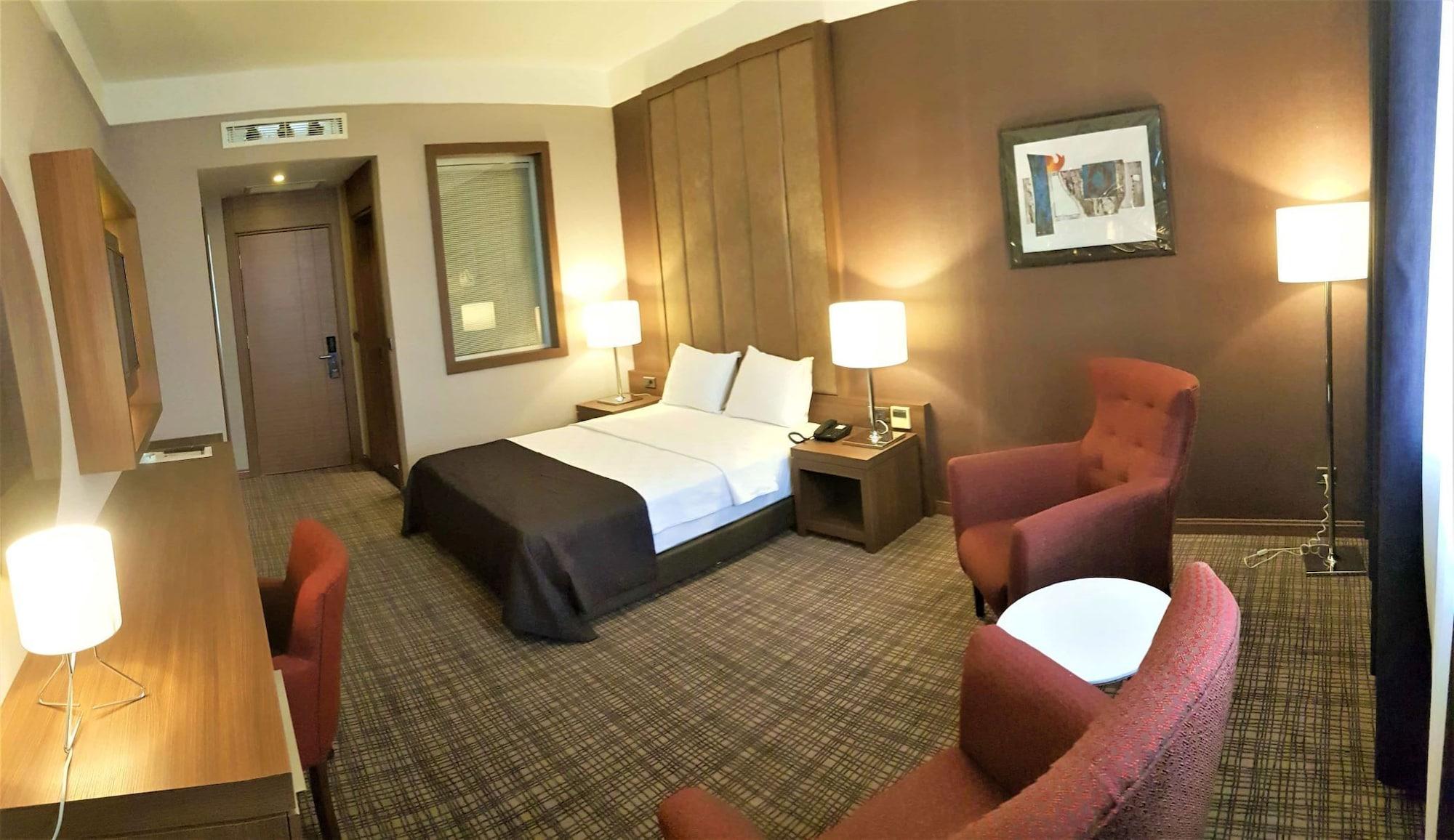 Grand Isias Hotel 阿德亚曼 外观 照片