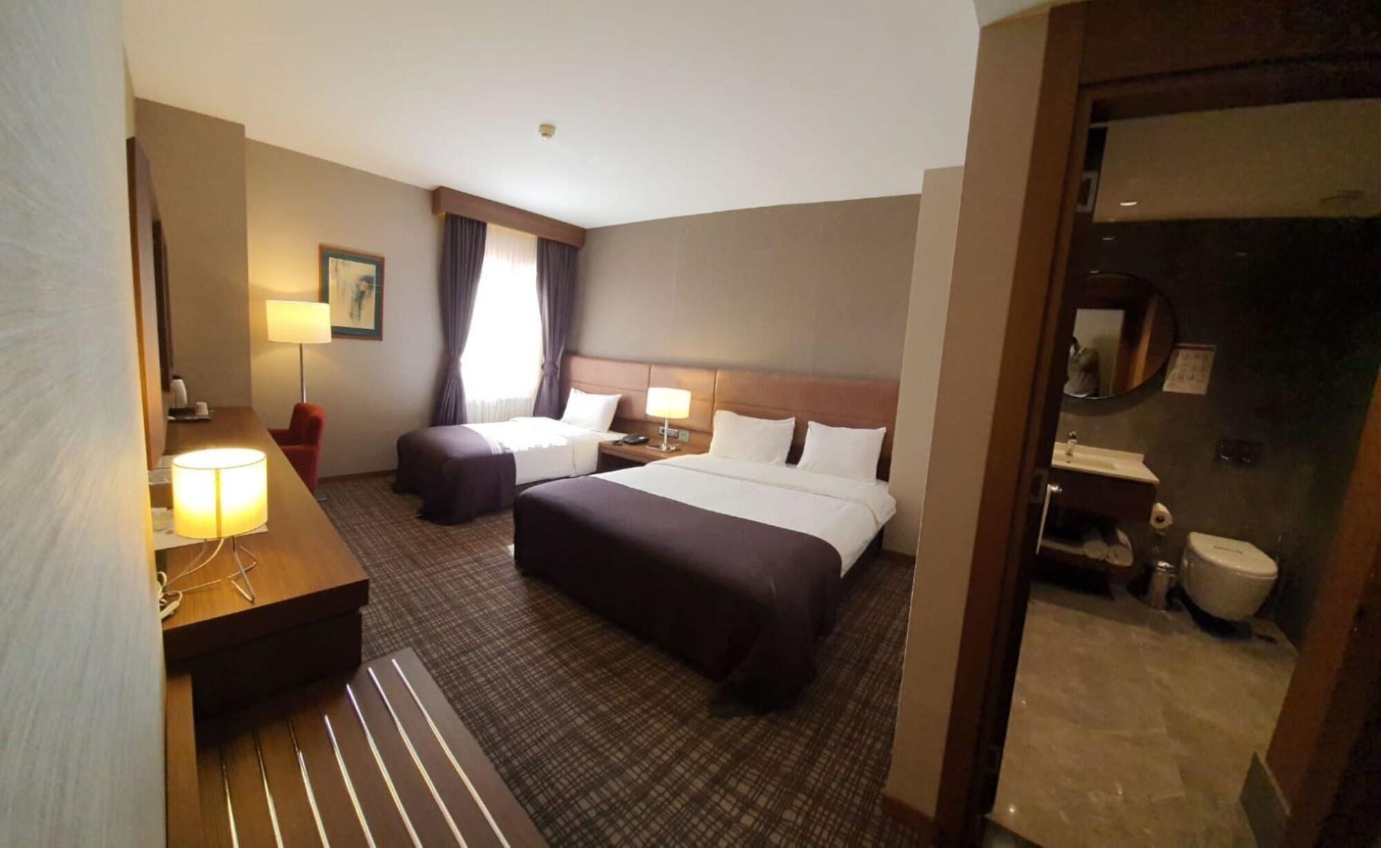 Grand Isias Hotel 阿德亚曼 外观 照片
